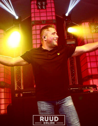 Mike Kanders tijdens Outrageous festival